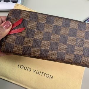 Clemence Wallet Ebene